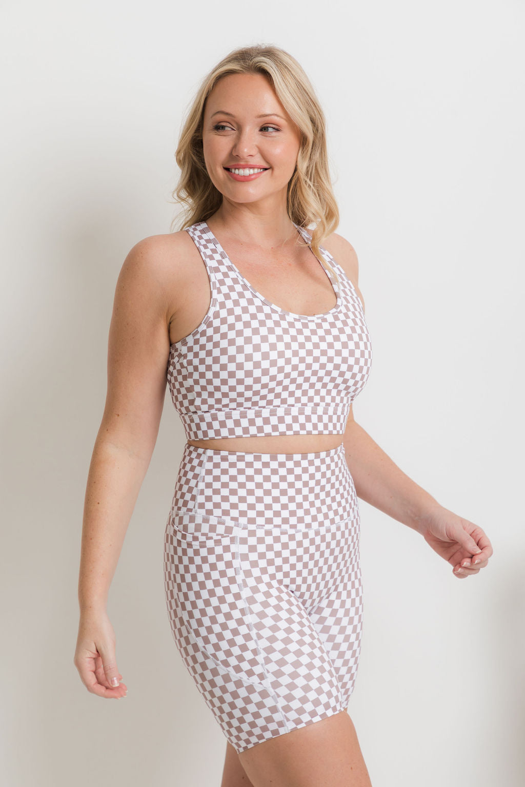 She Moves - Maximum Support Sports Bra - Cappuccino