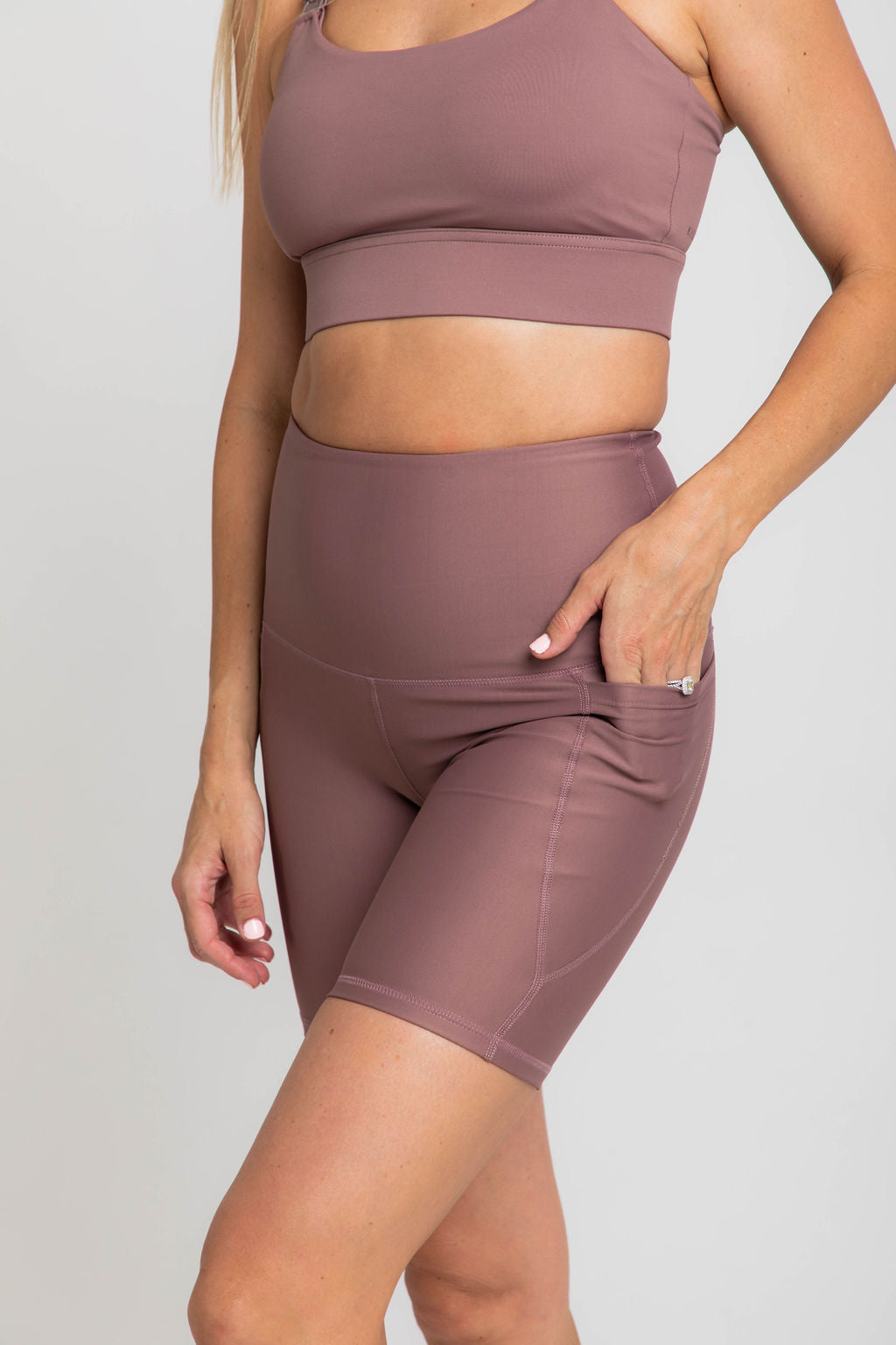 LUXE HIGH RISE SHORT - SPICE