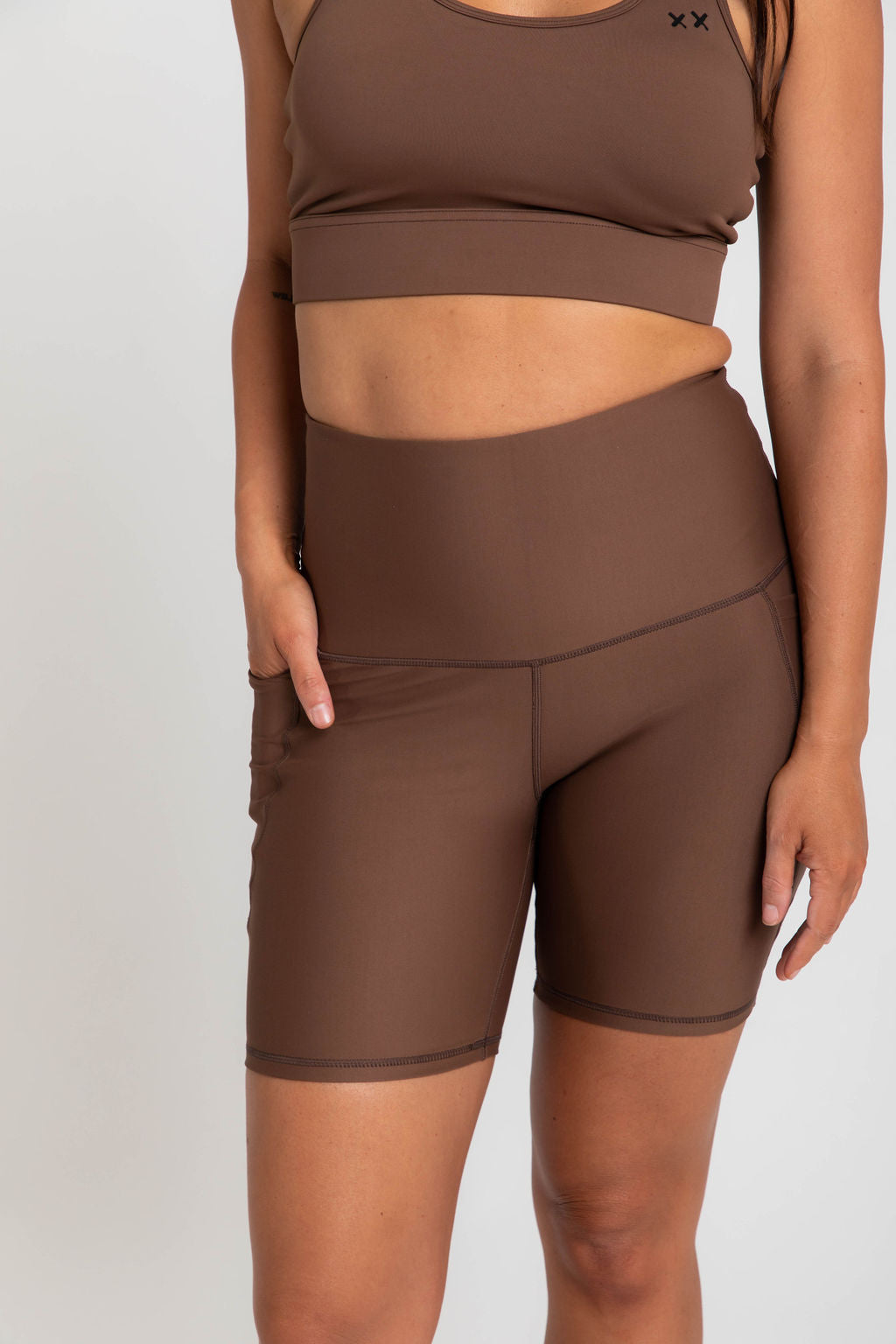 LUXE HIGH RISE SHORT - COFFEE