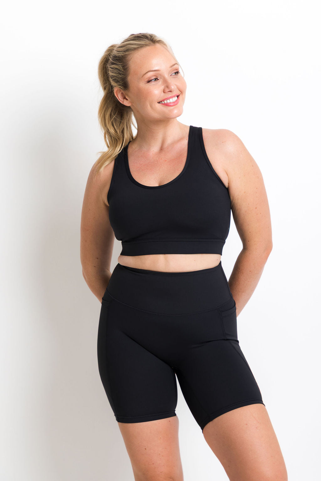 She Moves - Maximum Support Sports Bra - Black