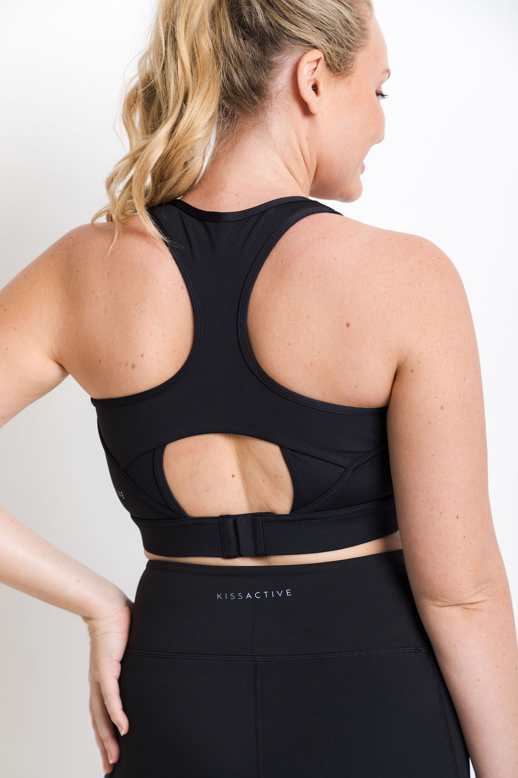 She Moves - Maximum Support Sports Bra - Black