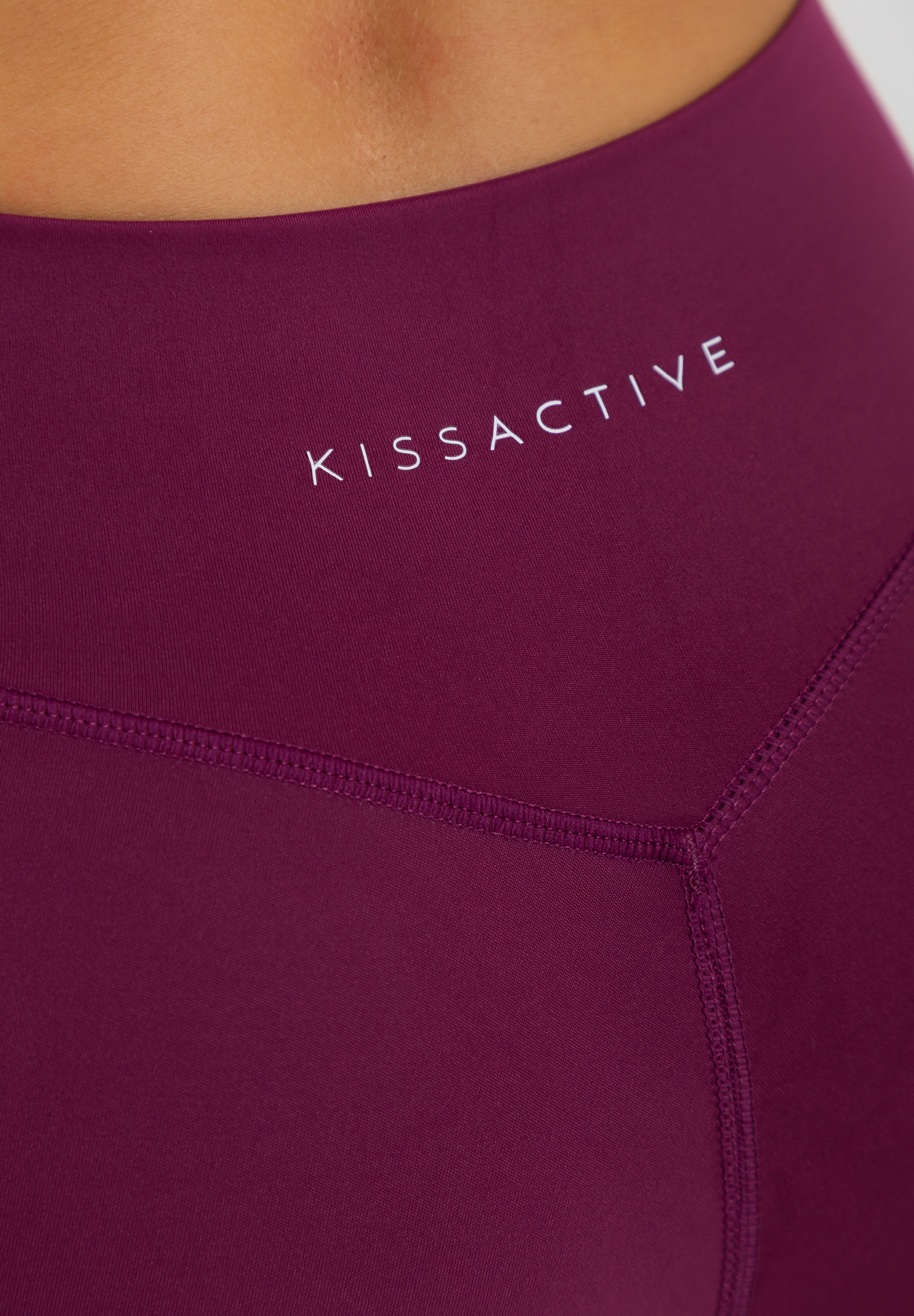 The Sculpt Short - Grape